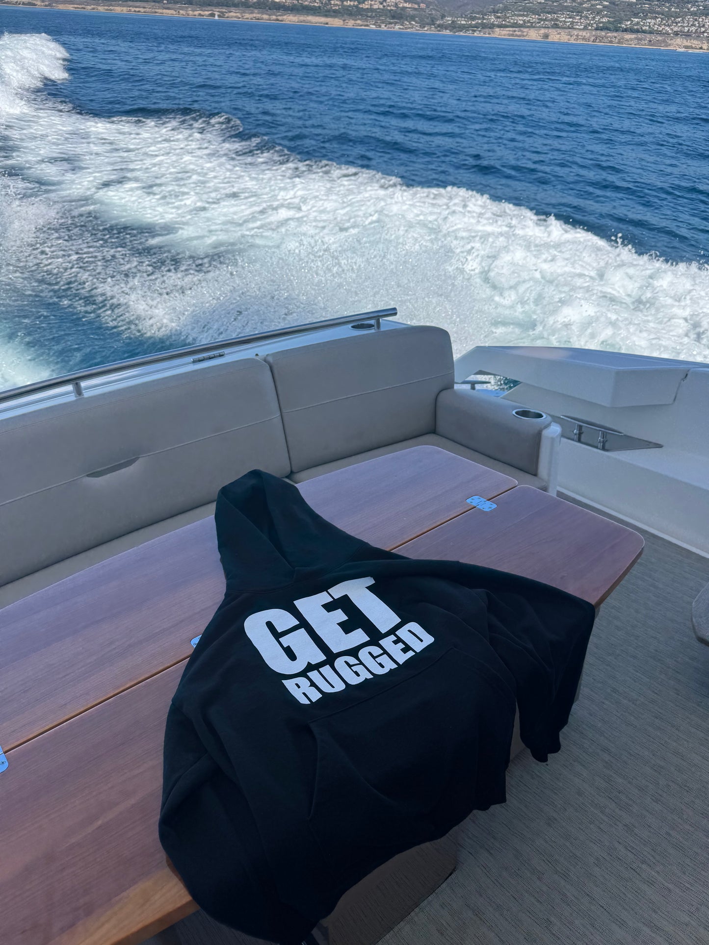 GET RUGGED HOODIE